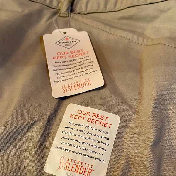 💥St. John’s Bay 12” Bermuda Shorts💥 NWT - Picture 4 of 10